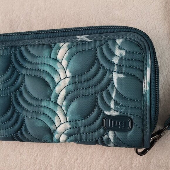 Lug SHIBORI TEAL Splits XL RFID Wristlet Wallet EUC - Picture 2 of 7
